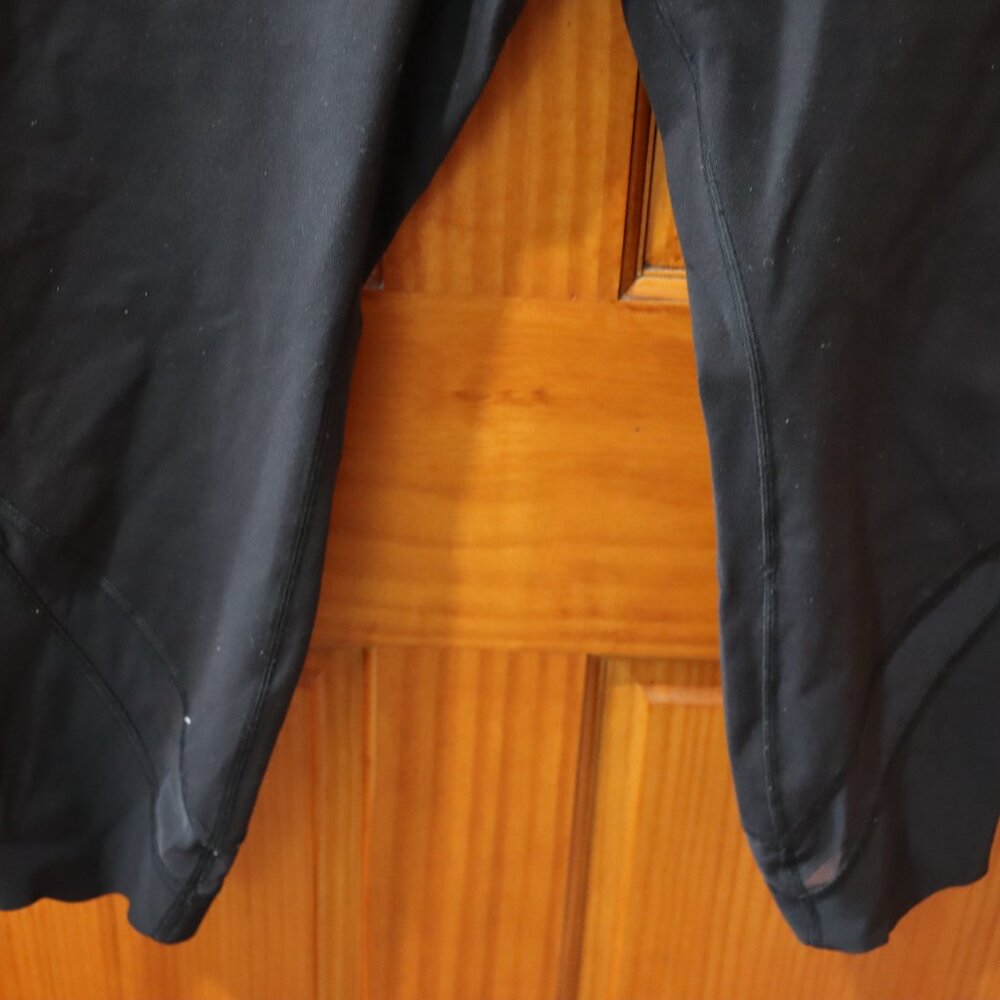 lululemon Scalloped Leg Cropped Legging no size dot est 10 - Picture 3 of 9